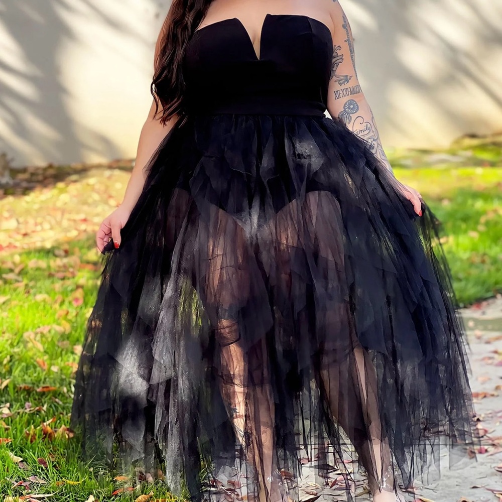 NEW Fashion Nova/Caught My Eye Tube Maxi Dress - Black